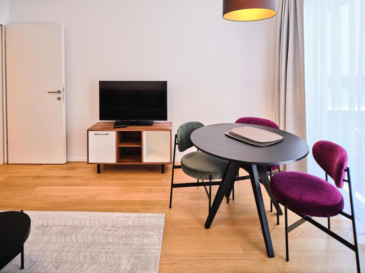 Myfavorit Apartments - Spacious Apartments Next To Puplic Transport U1 Direct Connection To Citycenter Wien Eksteriør billede